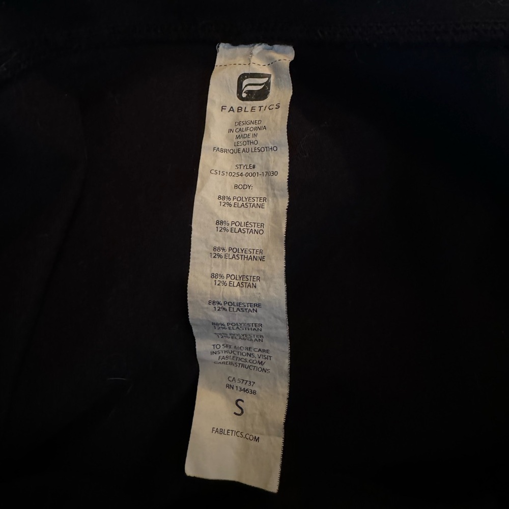 Fabletics Small Capris - image 2